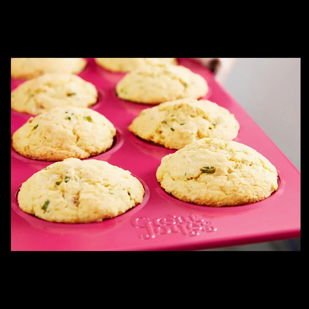 12-count Muffin Pan - Raspberry