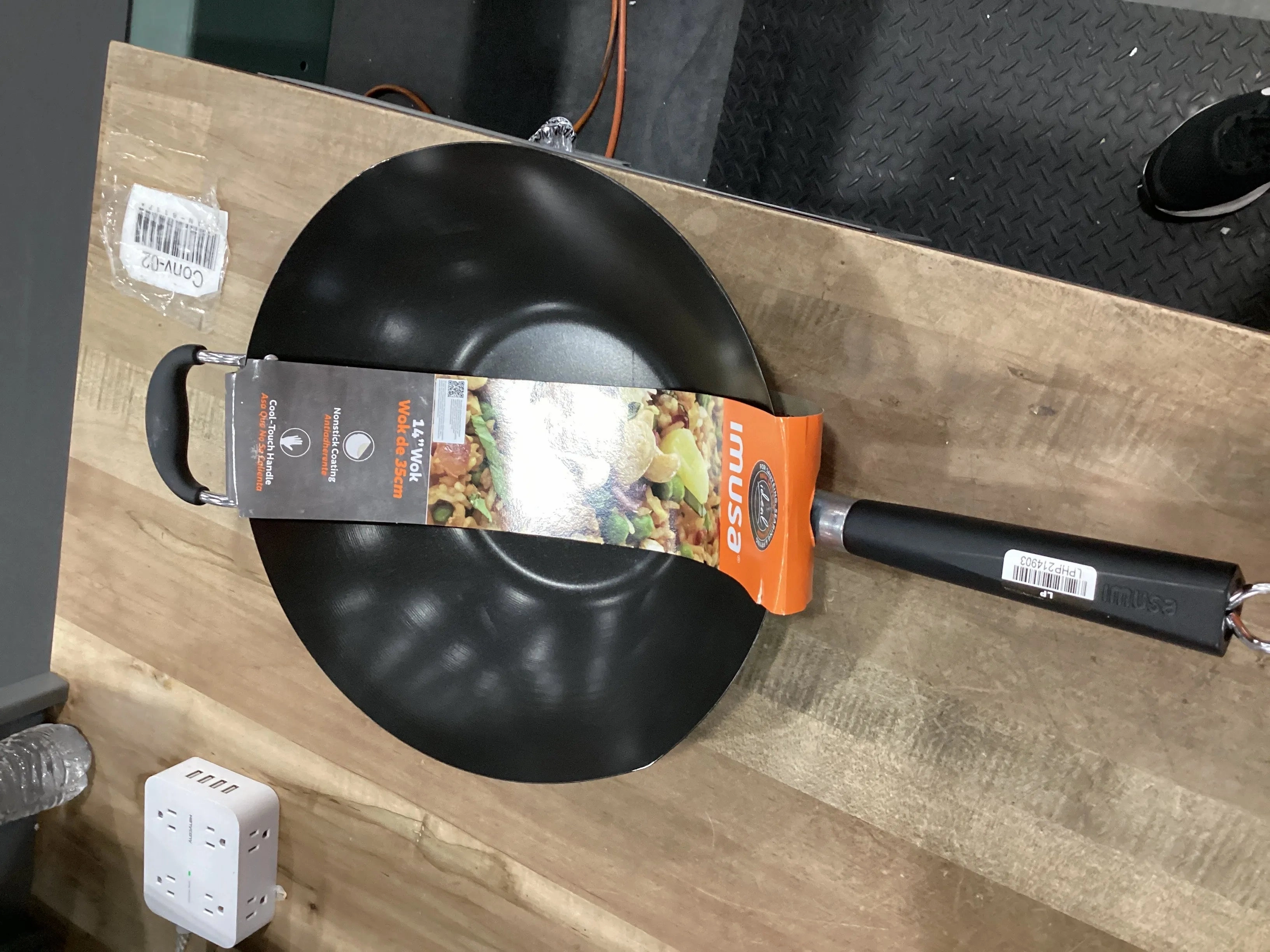 14" Nonstick Carbon Steel Coated Wok with Bakelite Handle