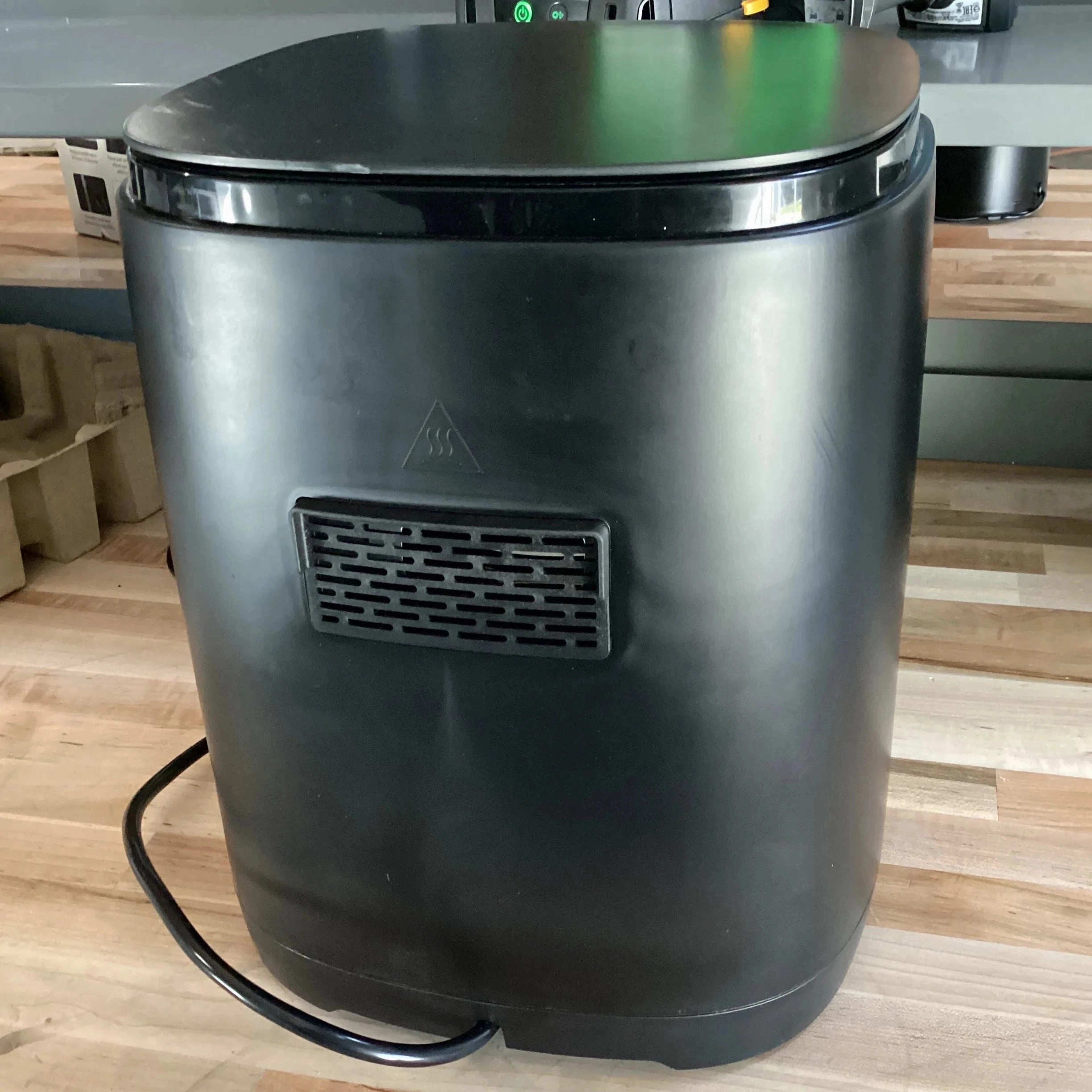 6-Qt Digital Window Air Fryer with 12 Presets & Guided Cooking Black (See Description)