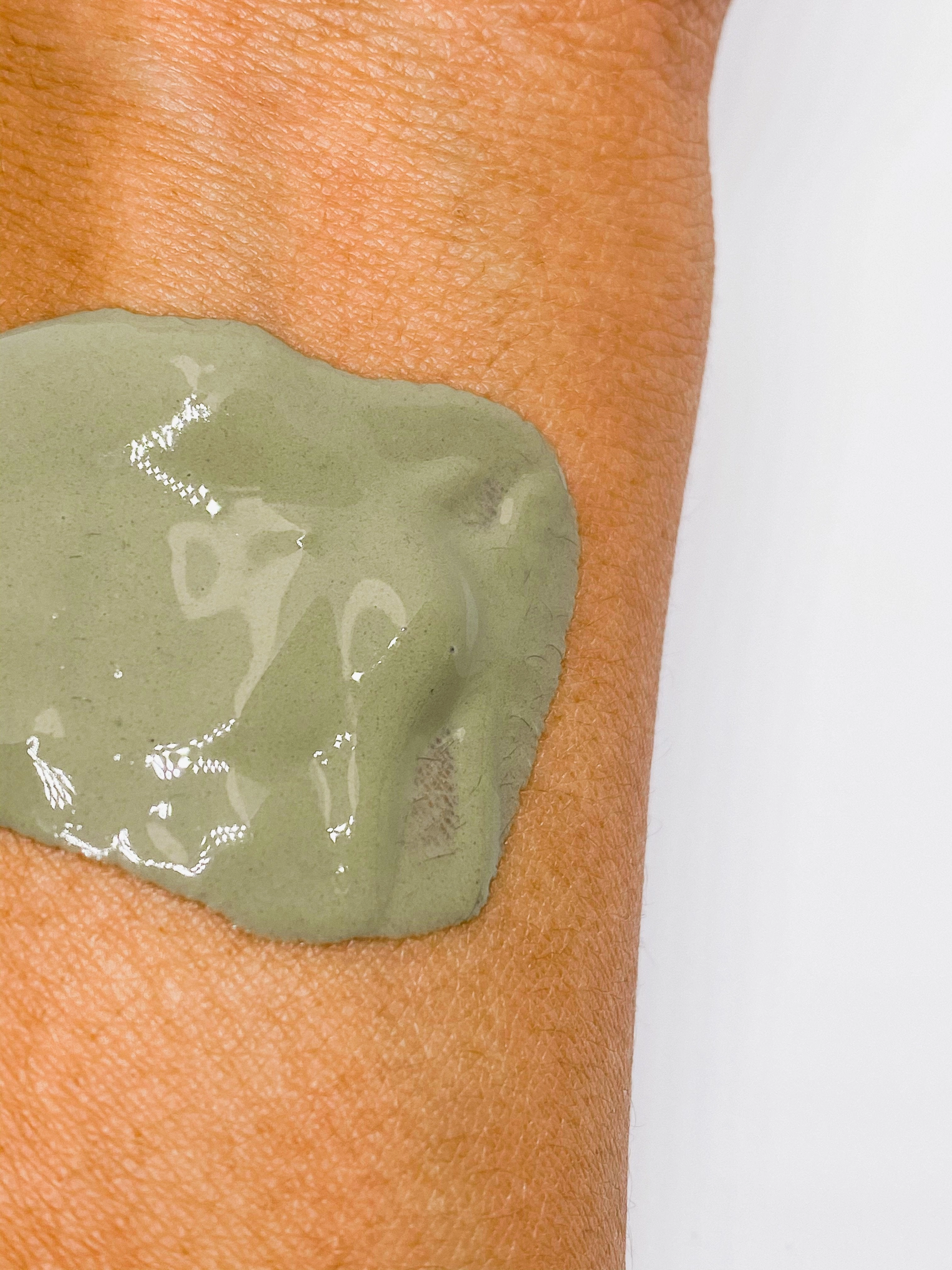 Green clay face mask by Camria Beauty