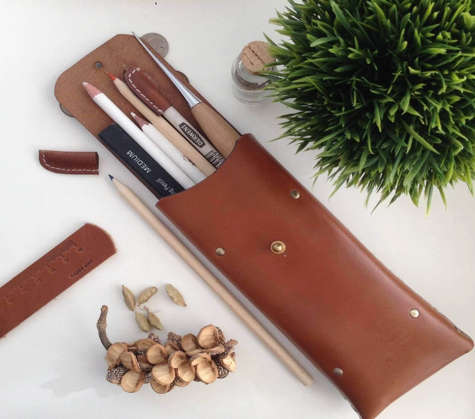 LEATHER RULER