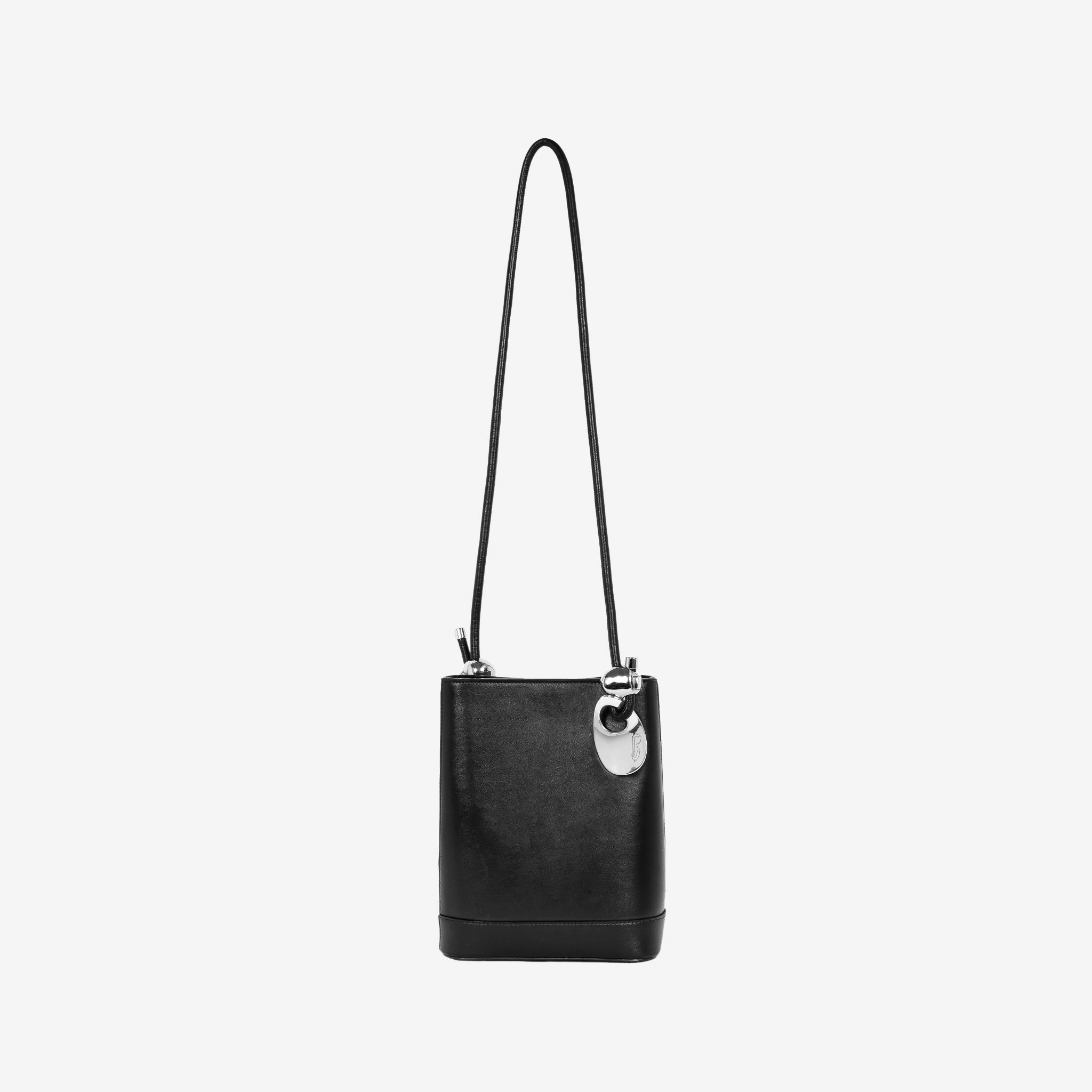 Noona Tote Small Black | Chrome