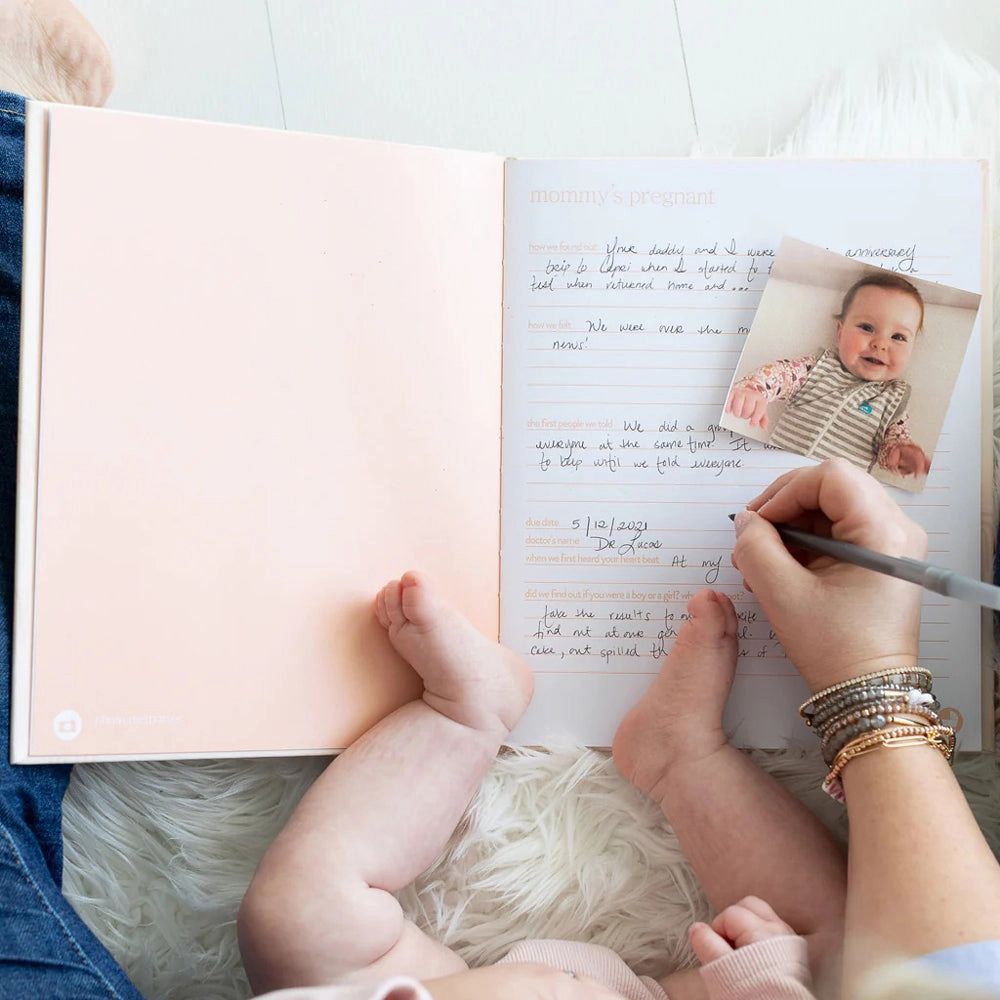 Pearhead Rainbow Babybook