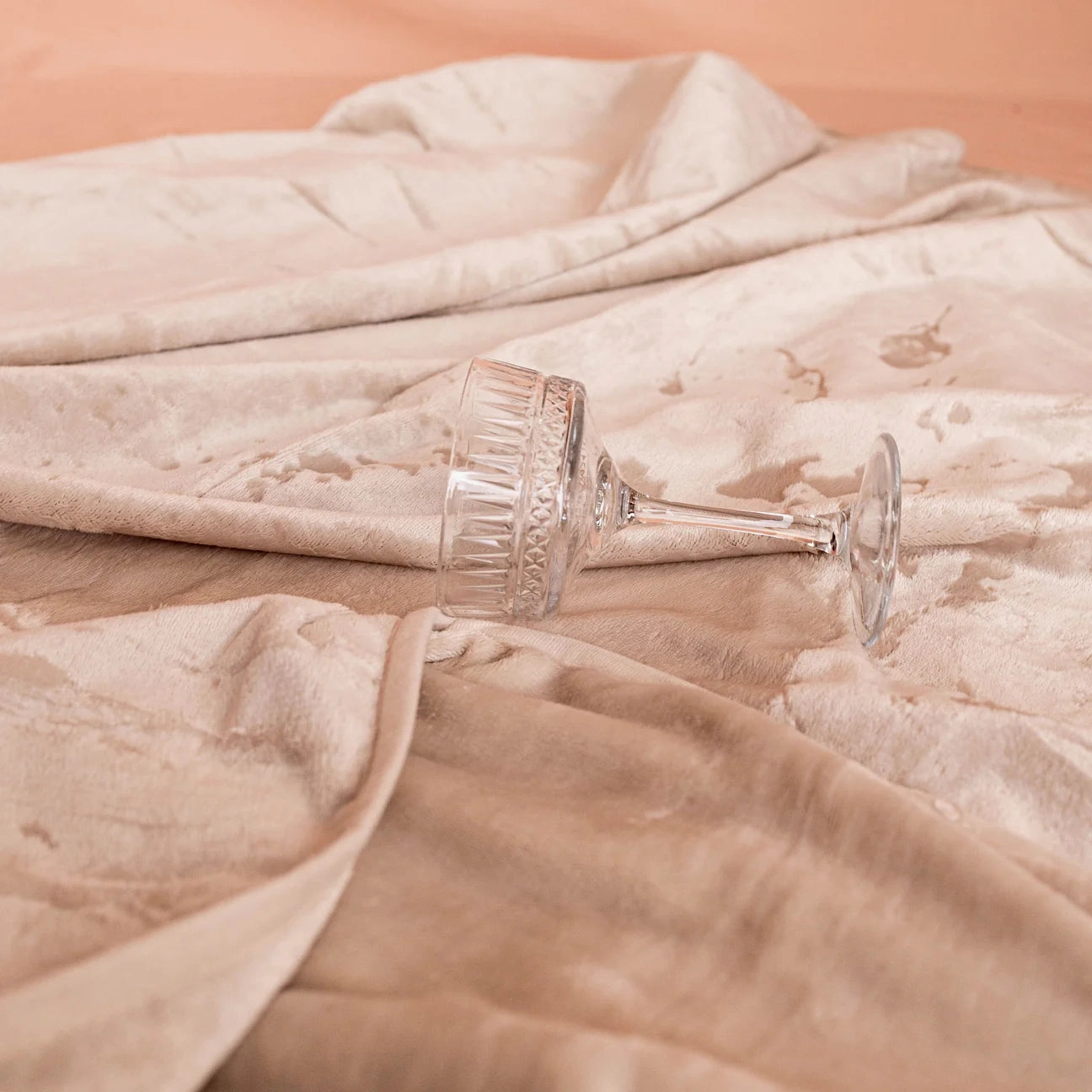 Waterproof Splash Blanket™️ - Champagne Double Veluxe Square S